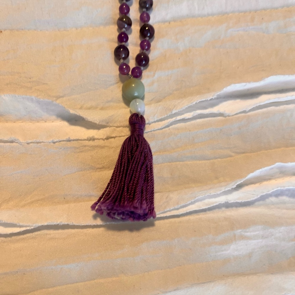 GORG purple amethyst glass bead Mala with purple smudge - brand new never worn